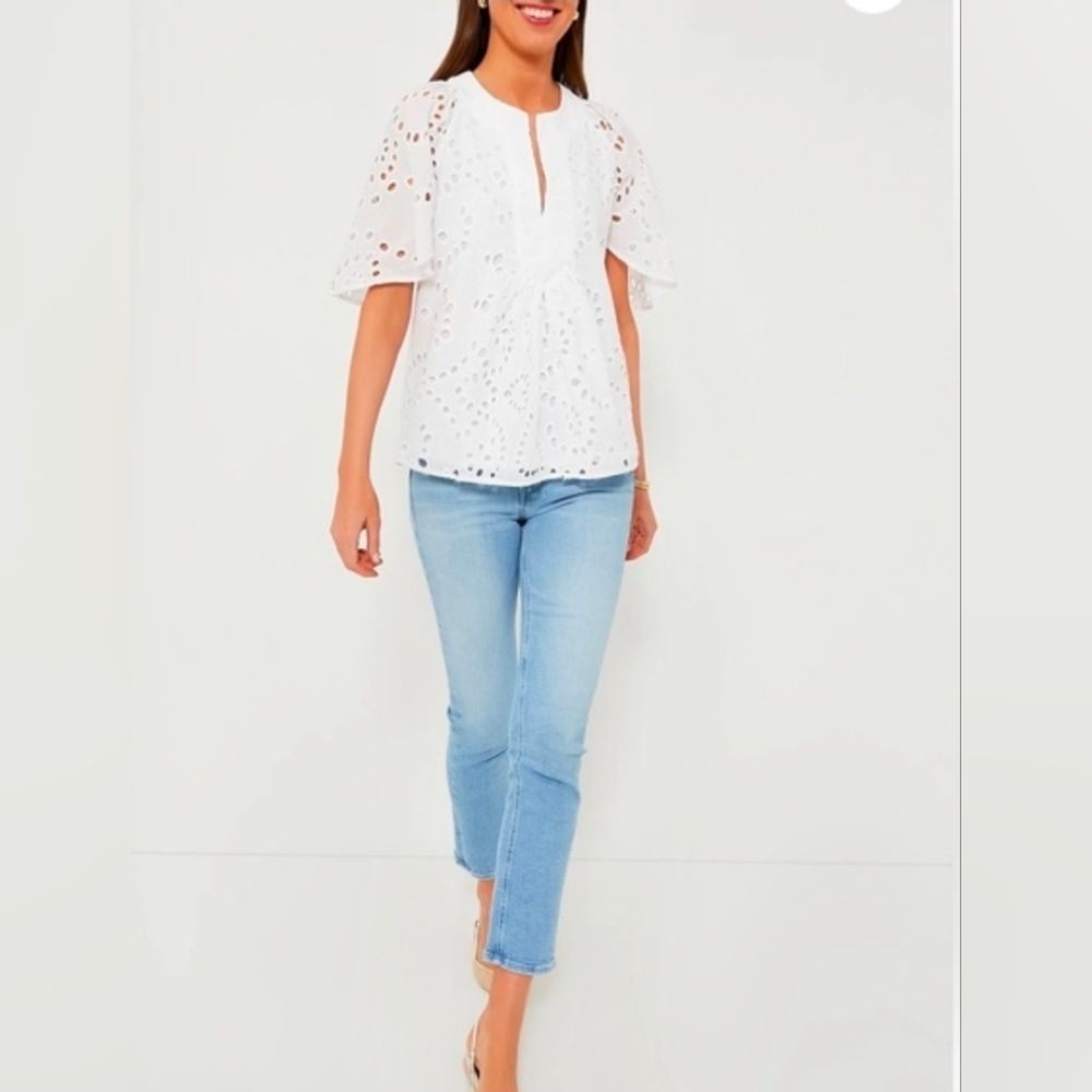 TUCKERNUCK White Eyelet Finley Flutter Sleeve Top Size Xl